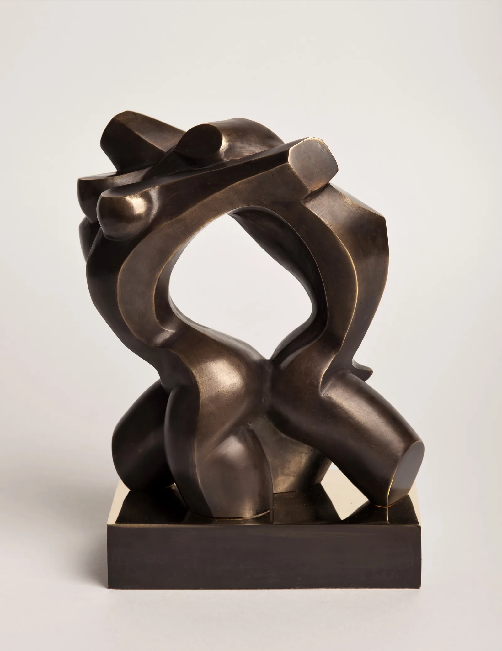 Unity — bronze sculpture by Veaceslav Jiglitski