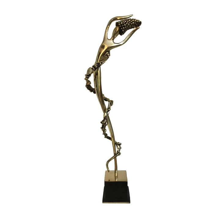 Grapevine — bronze sculpture by Veaceslav Jiglitski